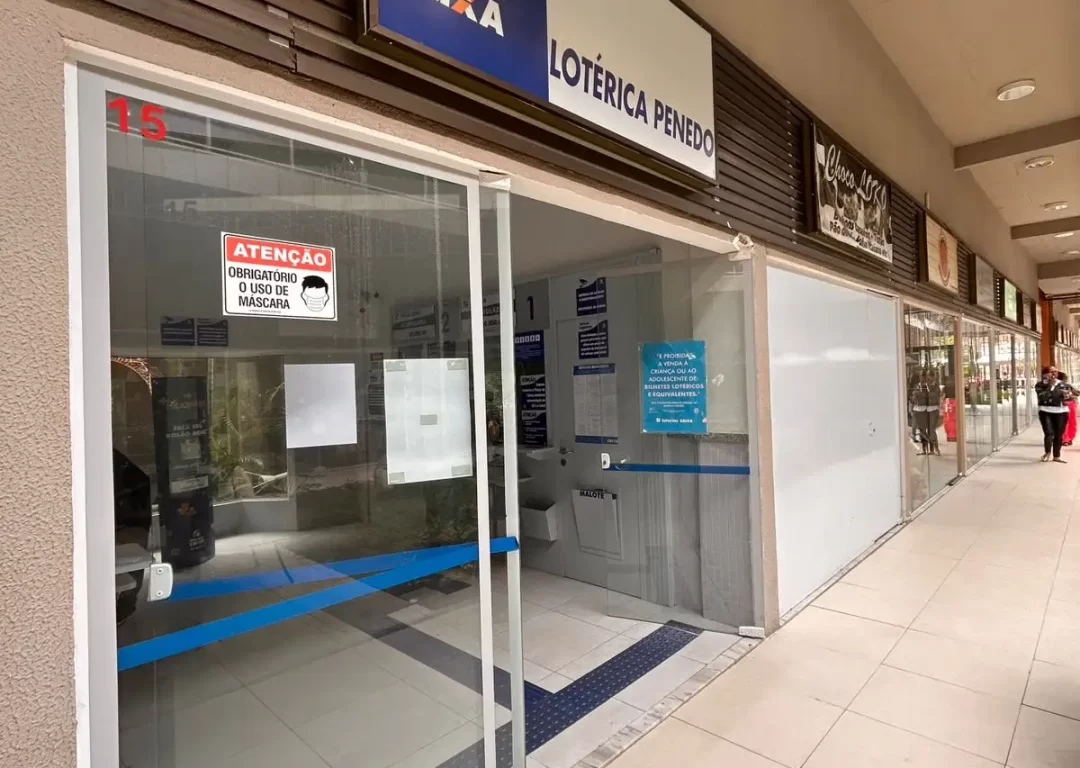 LOJA COMERCIAL PENEDO TERRAS DA FINLANDIA - CLARISSA-6