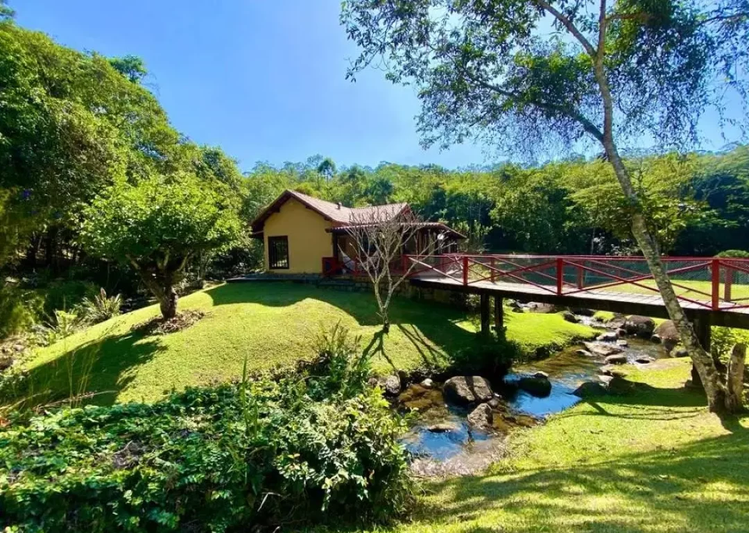 SÍTIO EM ITATIAIA - TANIA-18